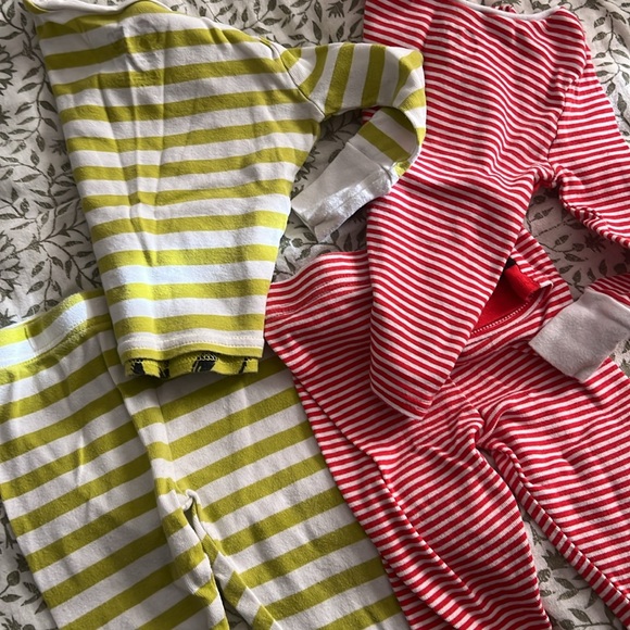 2 pairs Grinch Jammie’s 🎅🏼 - Picture 4 of 4